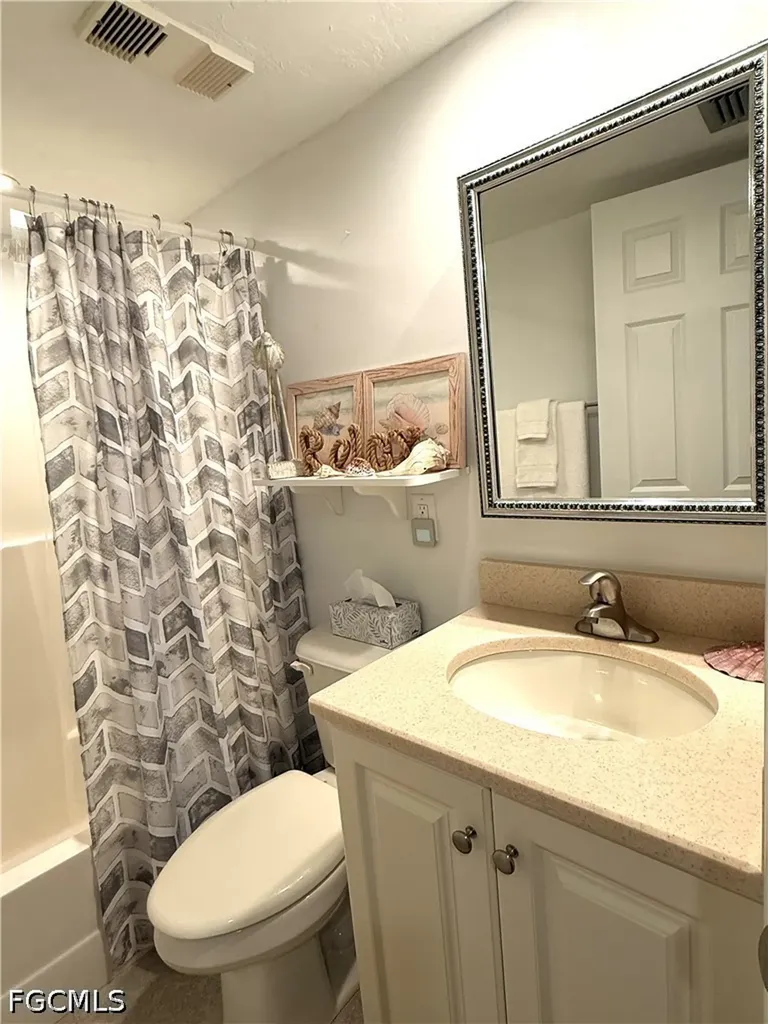 2121 Collier Avenue Fort Myers FL 33901