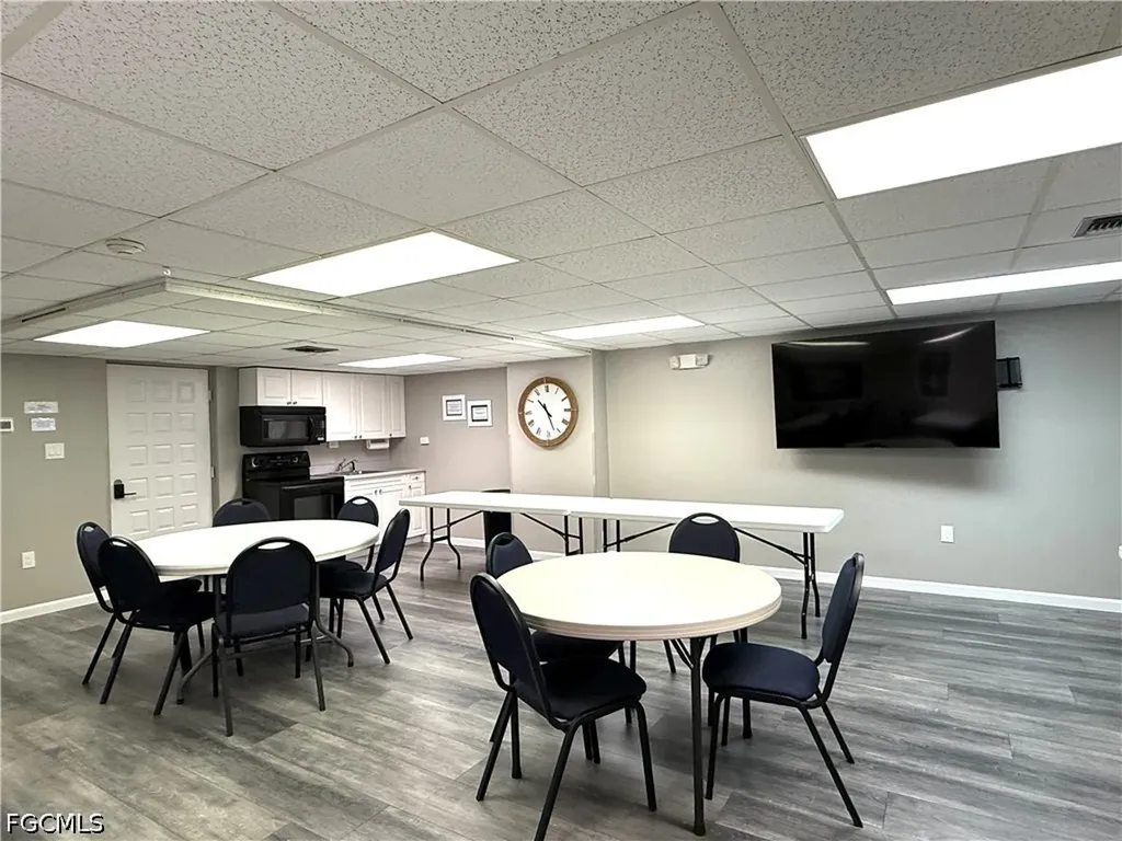 2121 Collier Avenue Fort Myers FL 33901