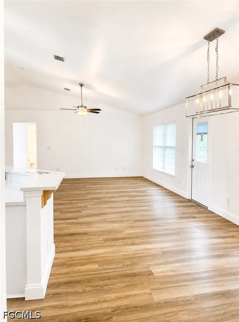 307 NW 4th Street Cape Coral FL 33993
