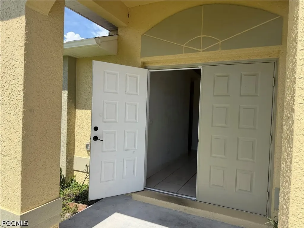 305 NW 22nd Place Cape Coral FL 33993