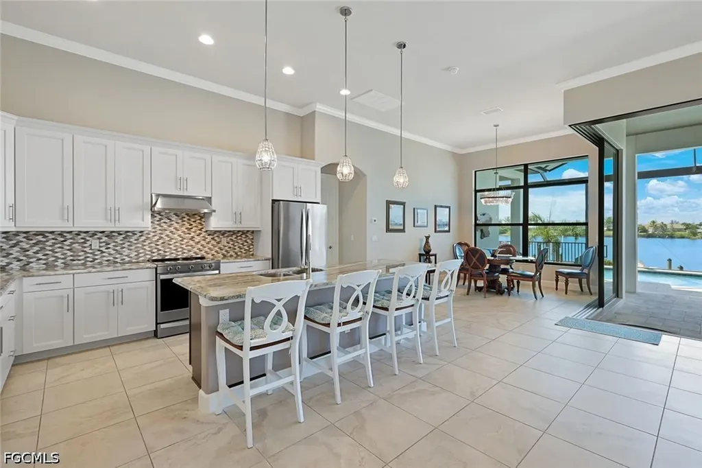 4612 NW 33rd Terrace Cape Coral FL 33993