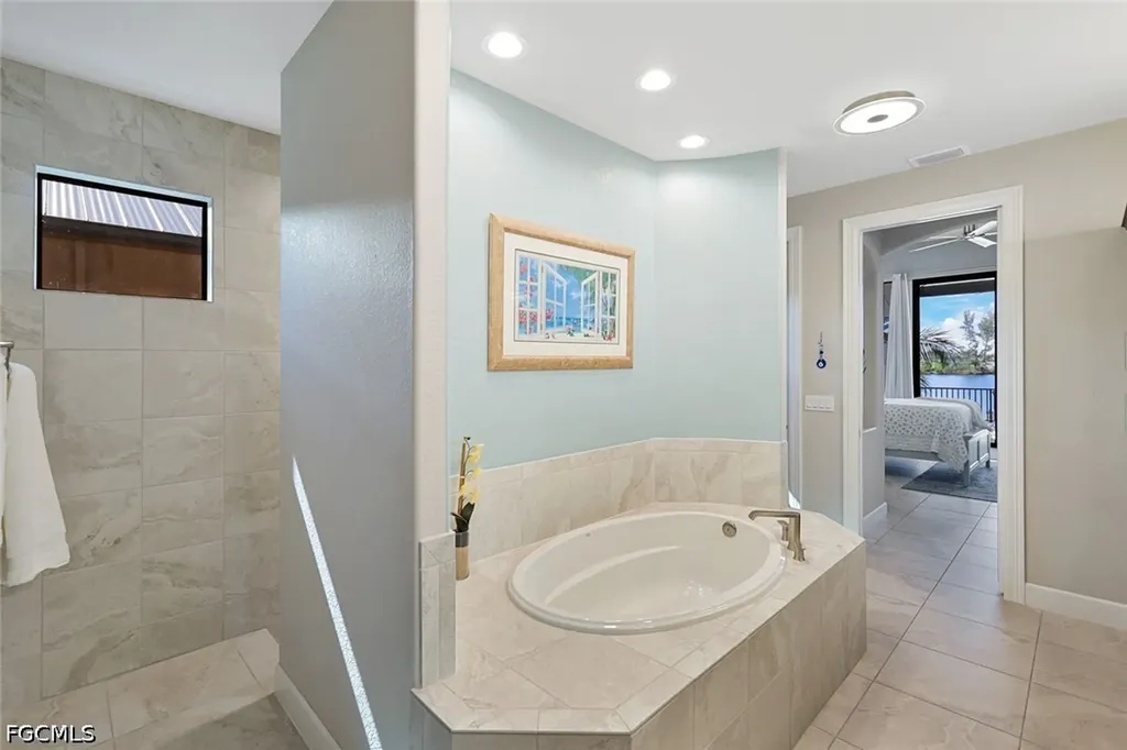 4612 NW 33rd Terrace Cape Coral FL 33993