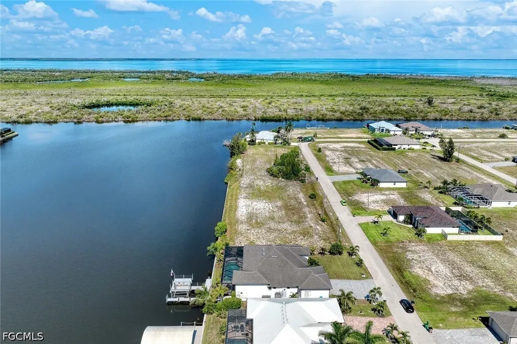 4612 NW 33rd Terrace Cape Coral FL 33993