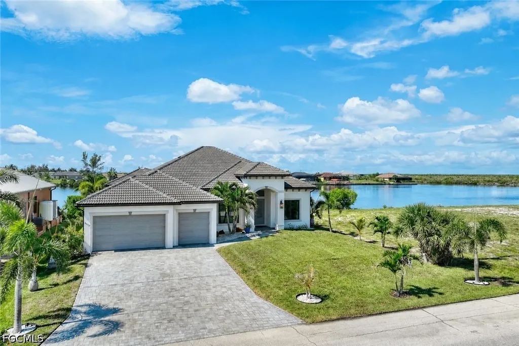 4612 NW 33rd Terrace Cape Coral FL 33993