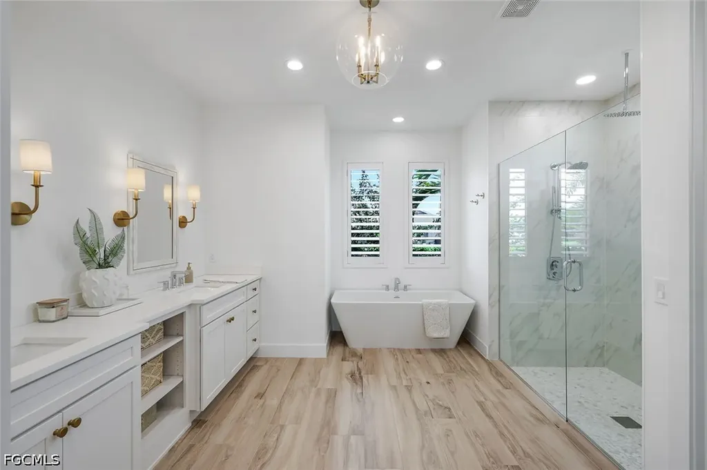 1319 SE 38th Street Cape Coral FL 33904