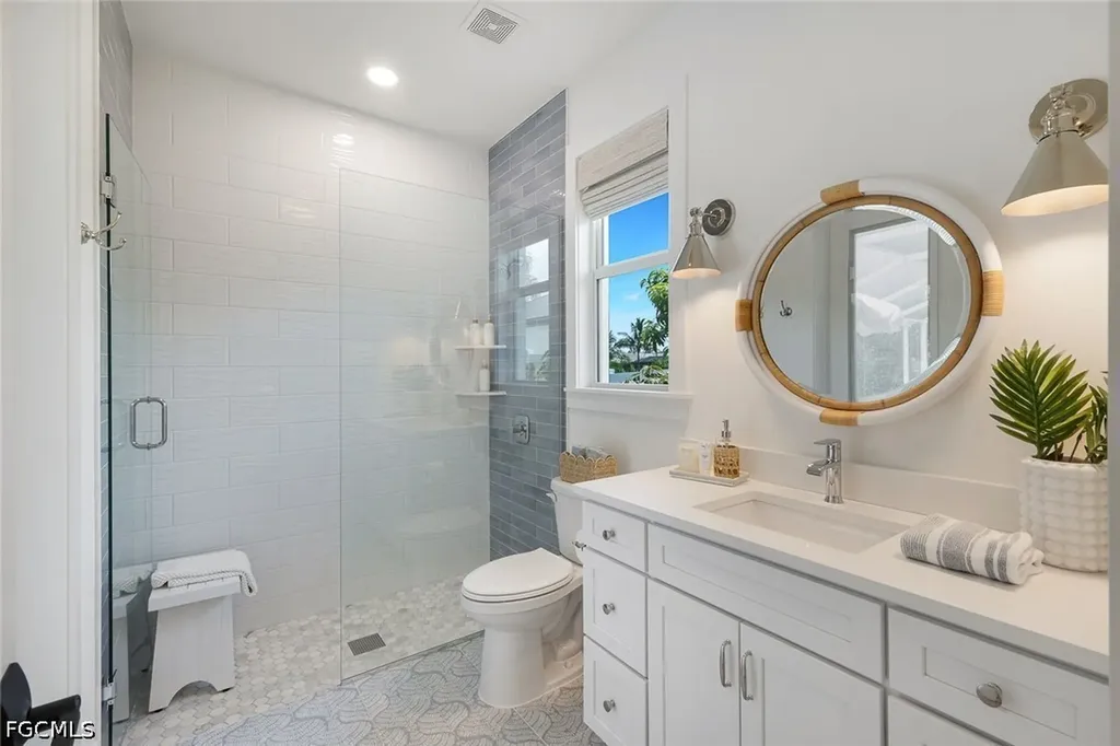 1319 SE 38th Street Cape Coral FL 33904
