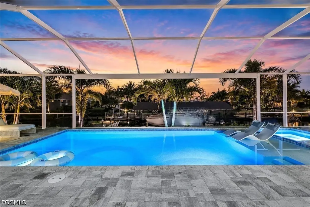 1319 SE 38th Street Cape Coral FL 33904