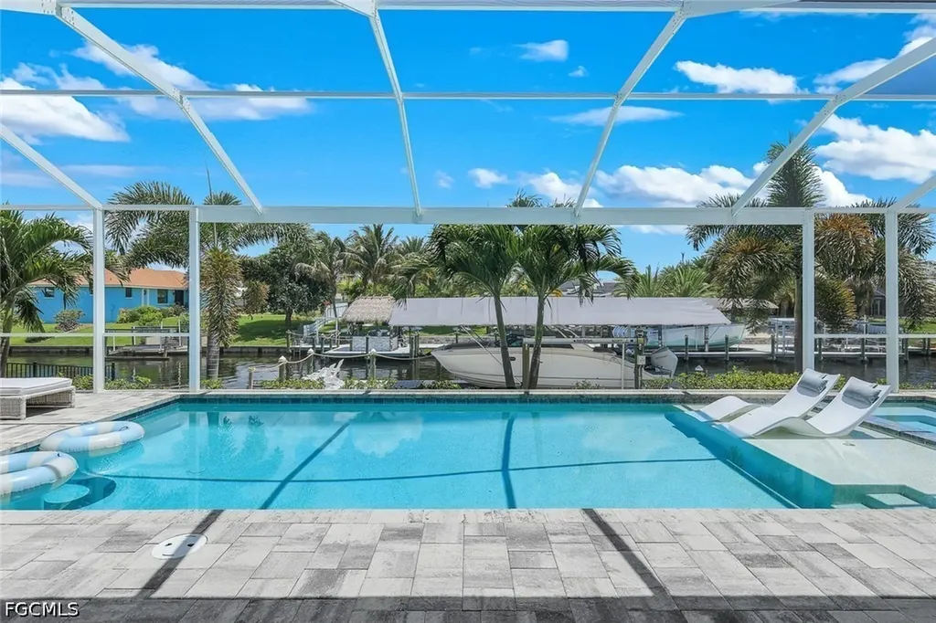 1319 SE 38th Street Cape Coral FL 33904