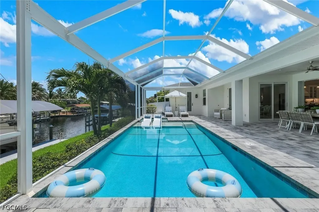 1319 SE 38th Street Cape Coral FL 33904