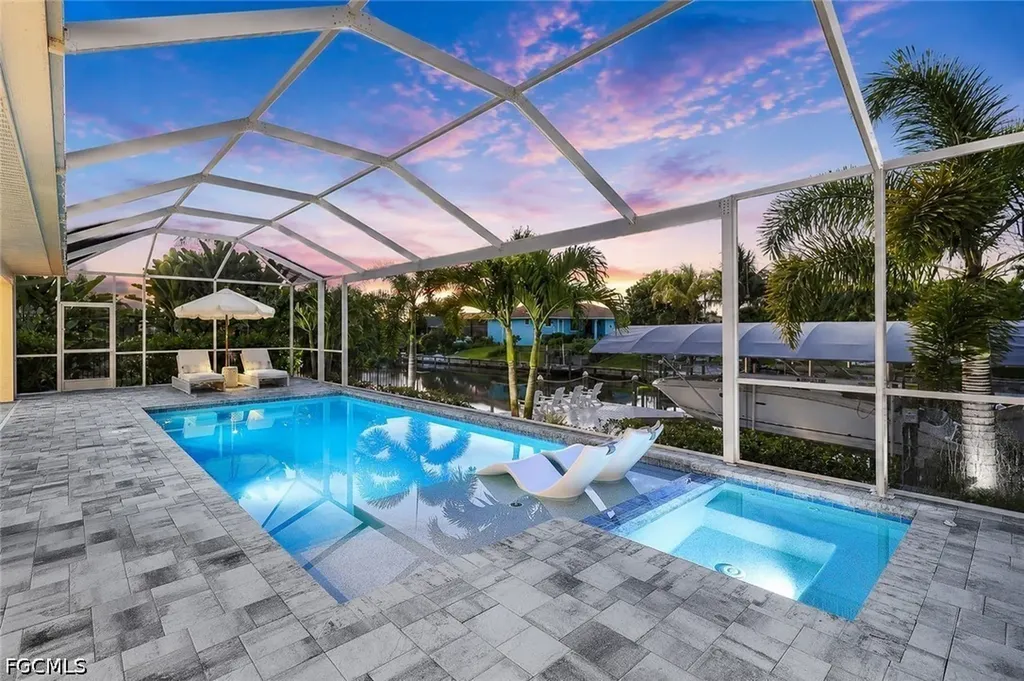 1319 SE 38th Street Cape Coral FL 33904