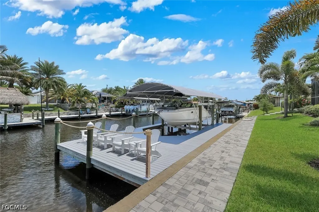 1319 SE 38th Street Cape Coral FL 33904