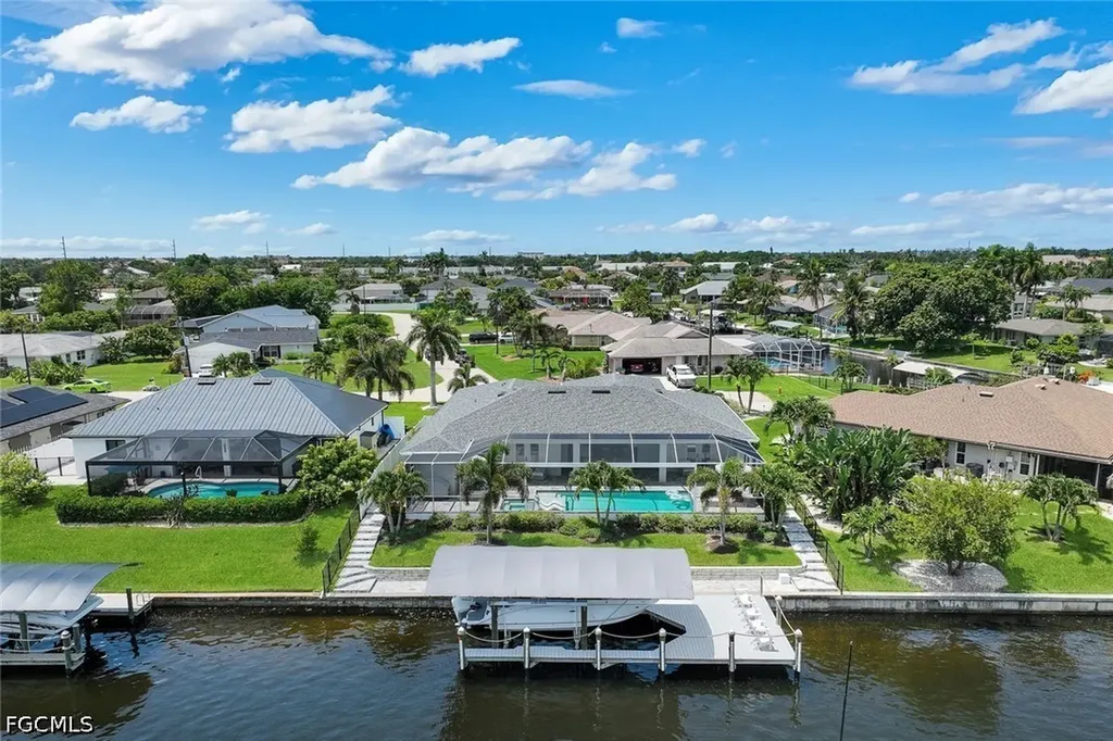1319 SE 38th Street Cape Coral FL 33904
