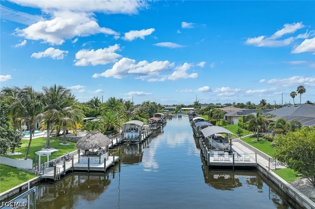 1319 SE 38th Street Cape Coral FL 33904