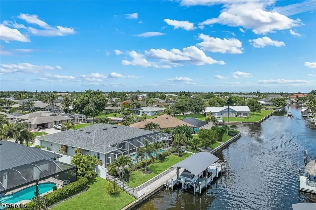 1319 SE 38th Street Cape Coral FL 33904