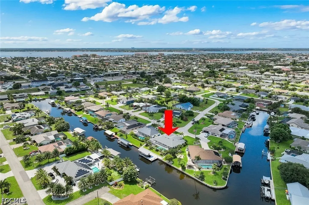 1319 SE 38th Street Cape Coral FL 33904