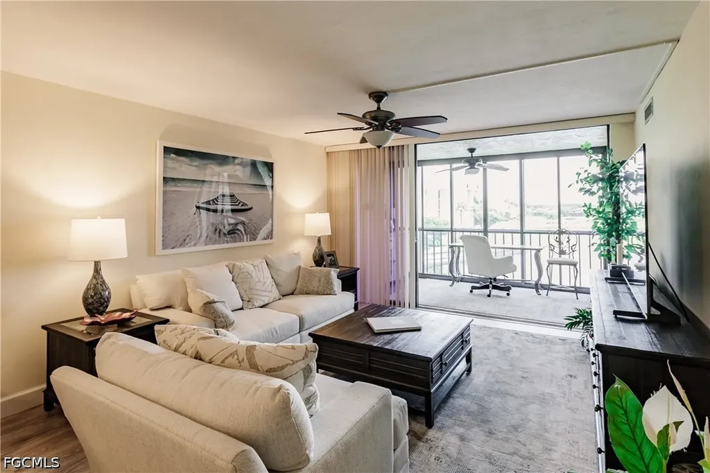 4210 Steamboat Bend Fort Myers FL 33919