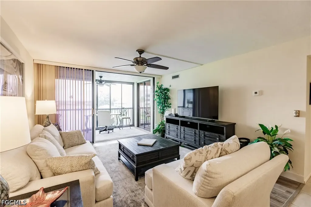 4210 Steamboat Bend Fort Myers FL 33919