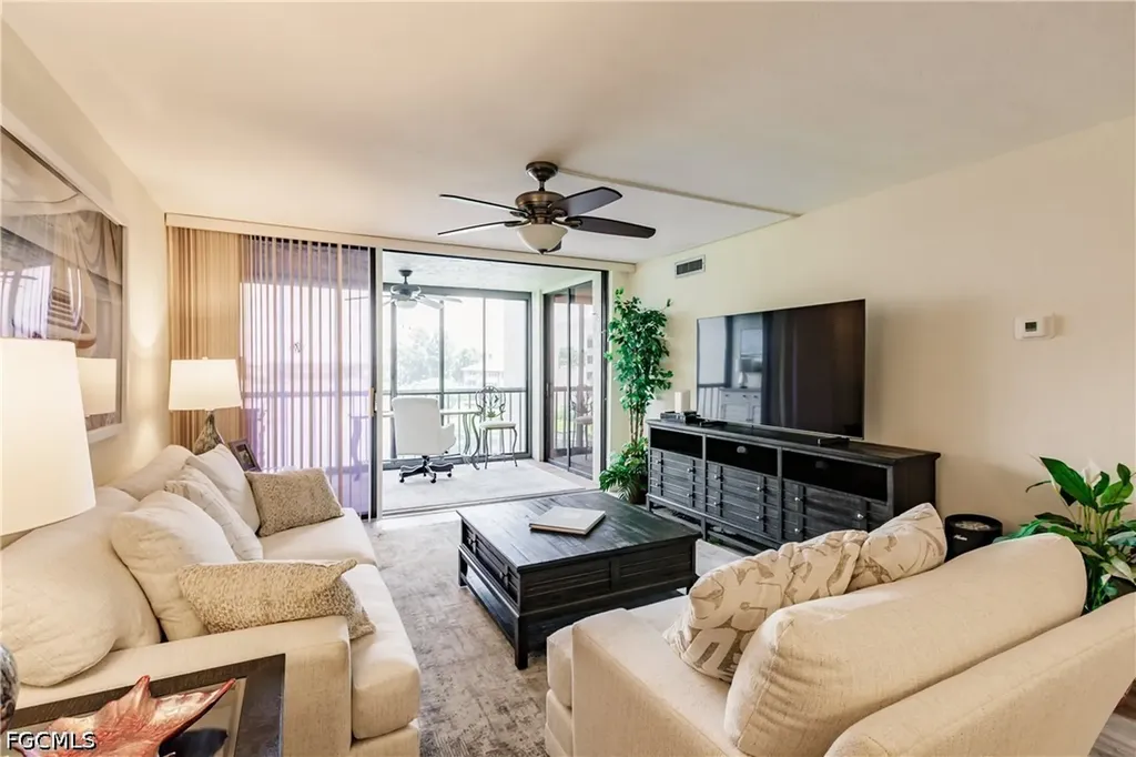4210 Steamboat Bend Fort Myers FL 33919