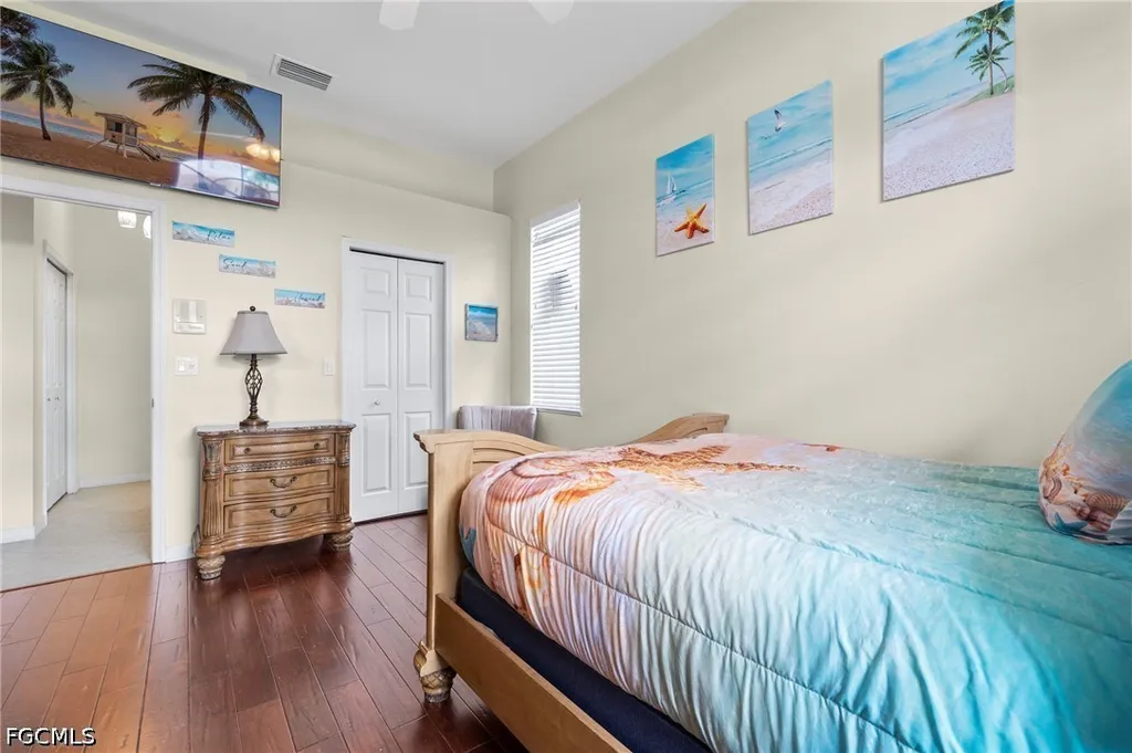 1811 SE 37th Terrace Cape Coral FL 33904