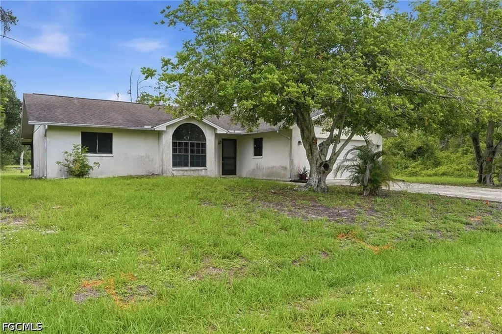 906 Wells Avenue Lehigh Acres FL 33972