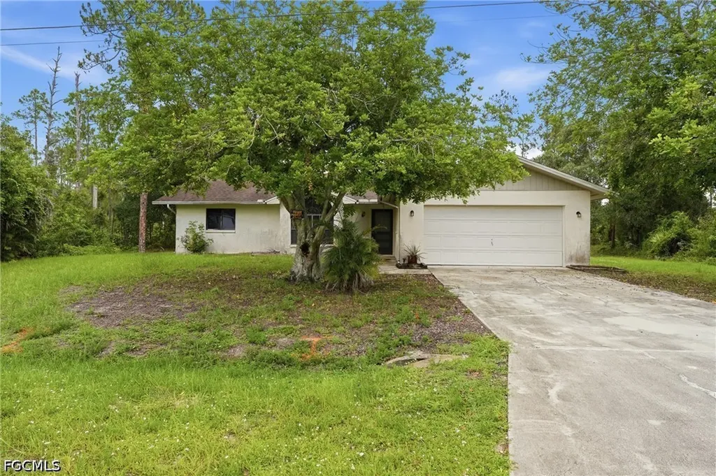 906 Wells Avenue Lehigh Acres FL 33972