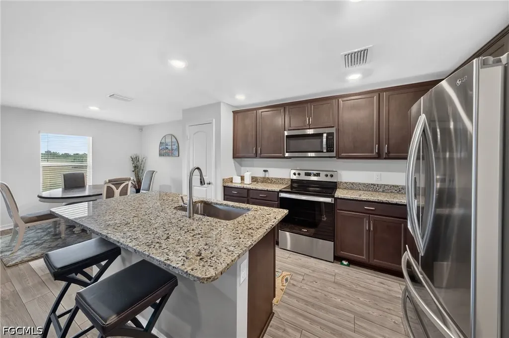 4060 NW 36th Avenue Cape Coral FL 33993