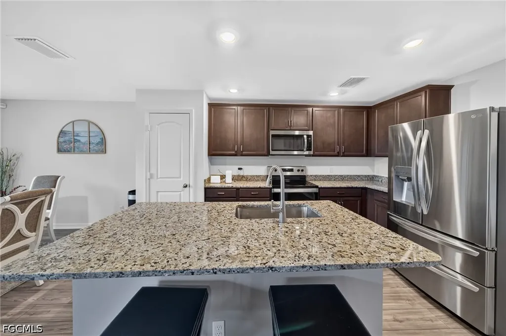 4060 NW 36th Avenue Cape Coral FL 33993