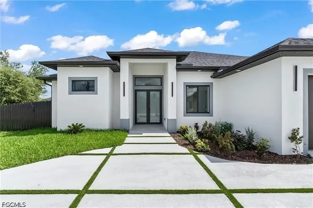 1809 SW Trafalgar Parkway Cape Coral FL 33991