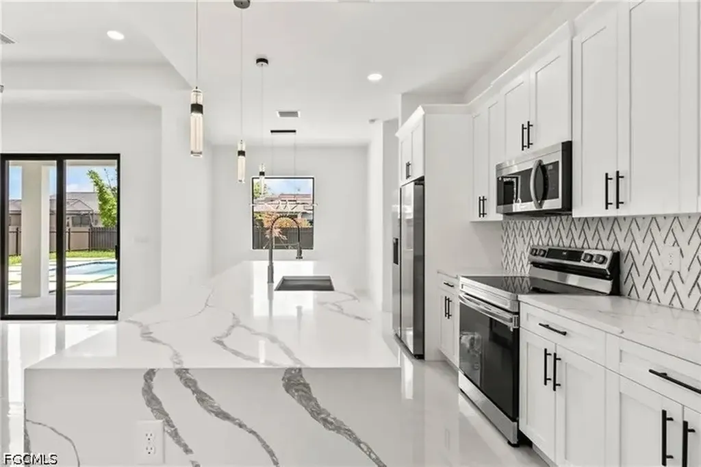 1809 SW Trafalgar Parkway Cape Coral FL 33991