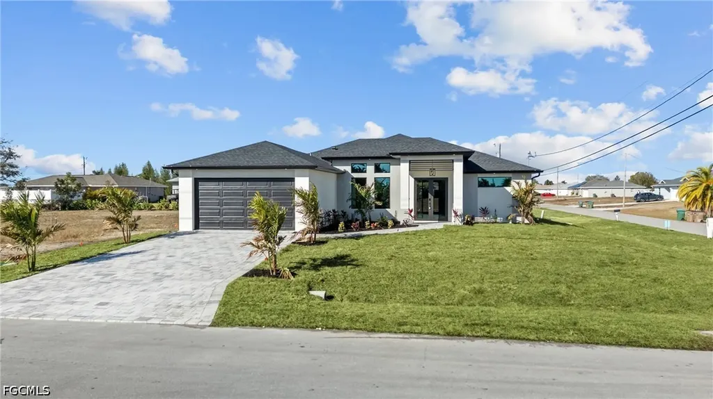 1030 NE 2nd Avenue Cape Coral FL 33909