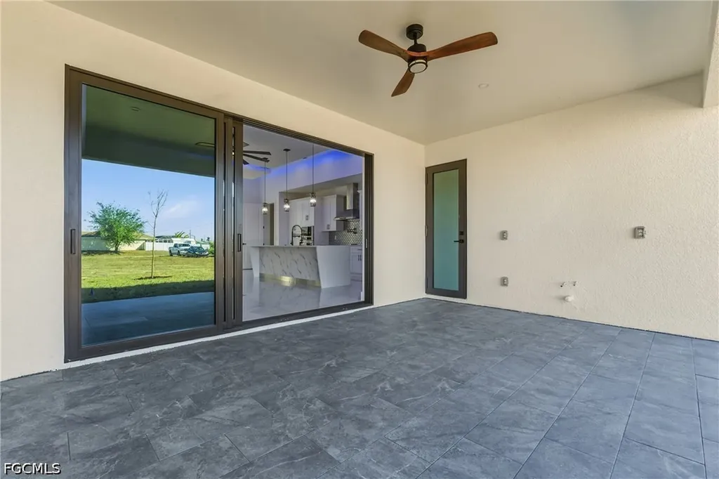 1030 NE 2nd Avenue Cape Coral FL 33909