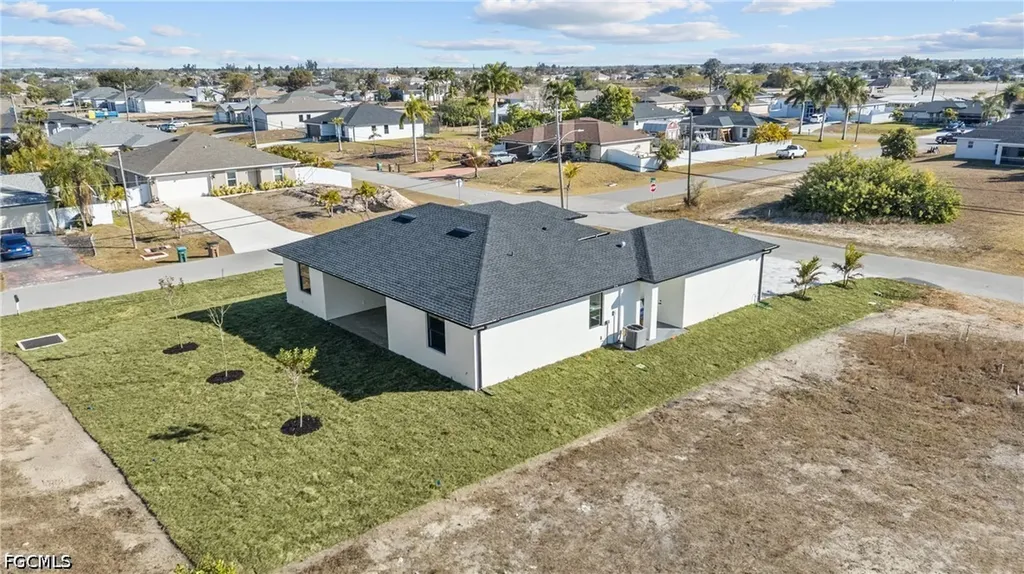 1030 NE 2nd Avenue Cape Coral FL 33909
