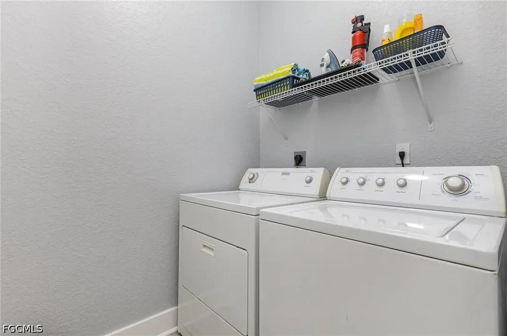 532 W Archer Parkway Cape Coral FL 33904