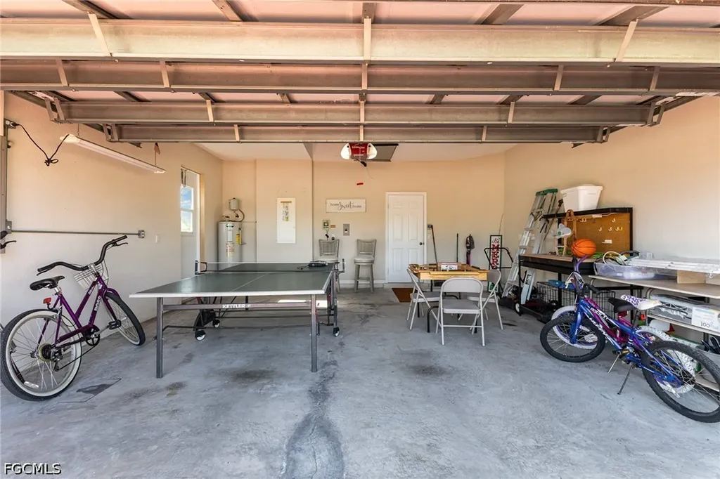 532 W Archer Parkway Cape Coral FL 33904