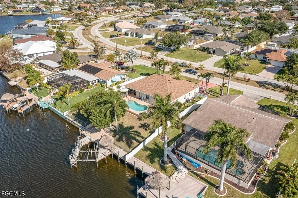 532 W Archer Parkway Cape Coral FL 33904