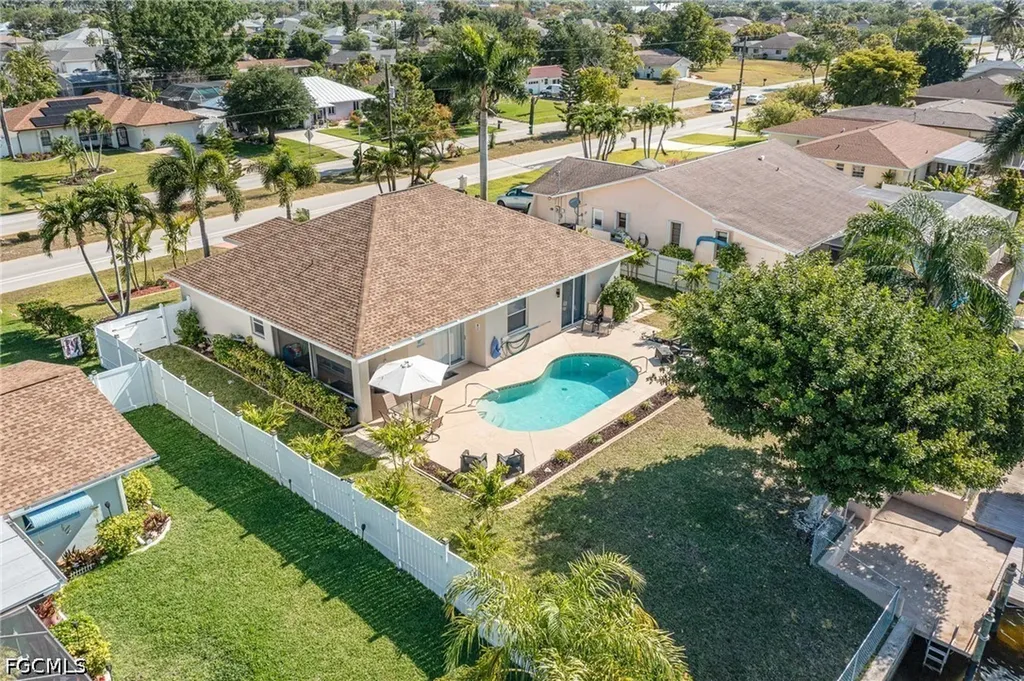 532 W Archer Parkway Cape Coral FL 33904