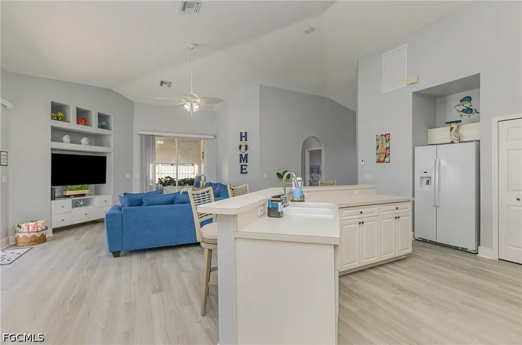 532 W Archer Parkway Cape Coral FL 33904