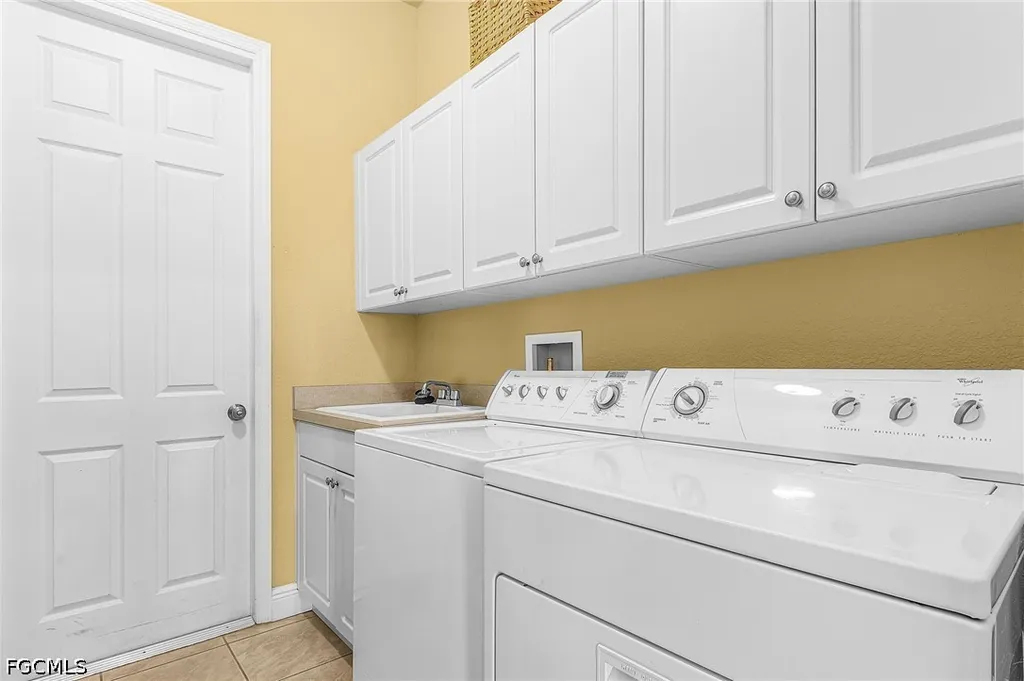 3517 SE 18th Avenue Cape Coral FL 33904