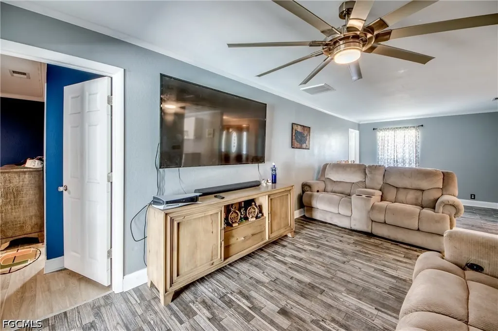 1131 SE 34th Street Cape Coral FL 33904