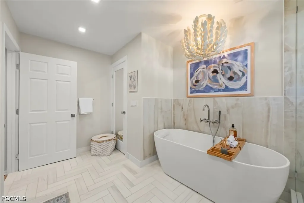 1048 Kings Crown Drive Sanibel FL 33957