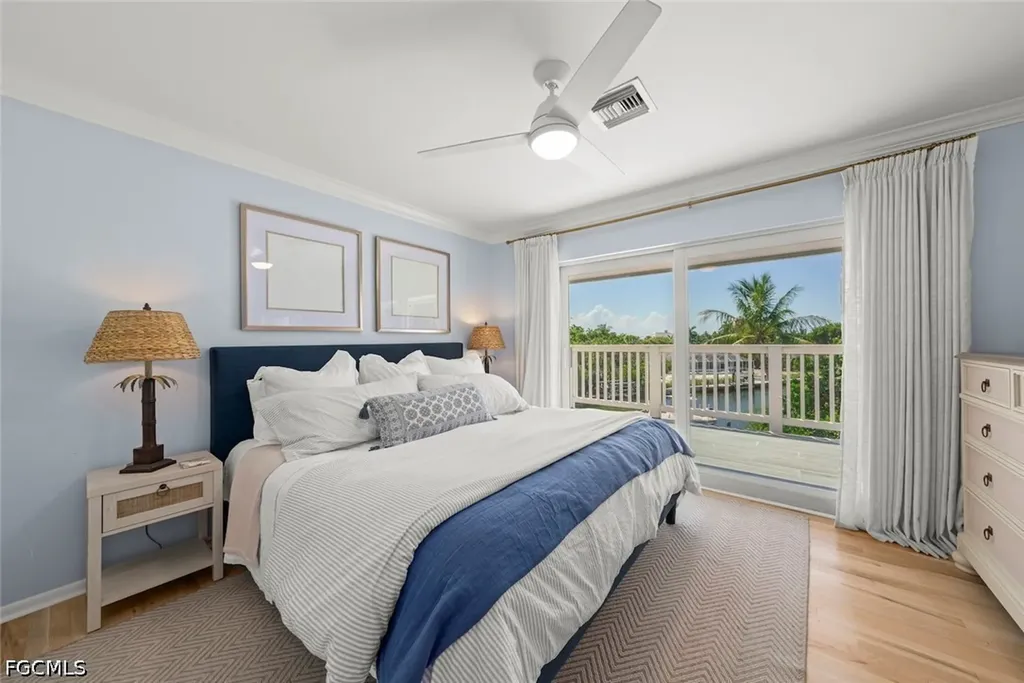 1048 Kings Crown Drive Sanibel FL 33957