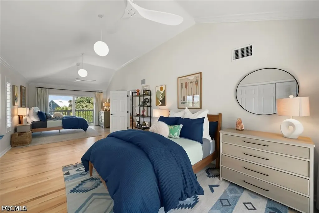1048 Kings Crown Drive Sanibel FL 33957