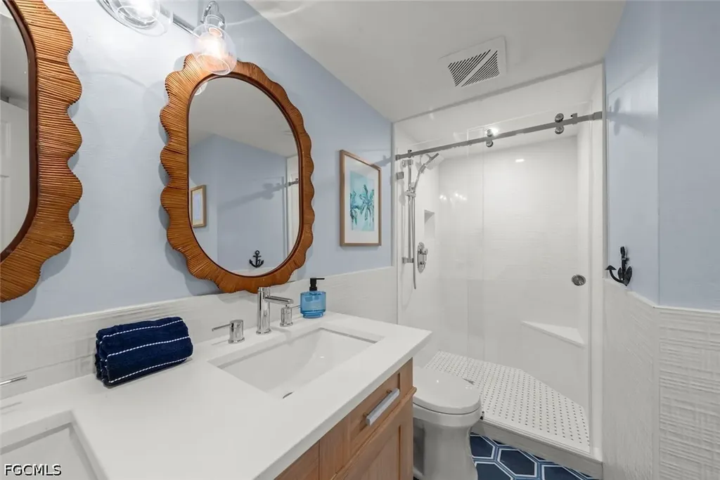 1048 Kings Crown Drive Sanibel FL 33957
