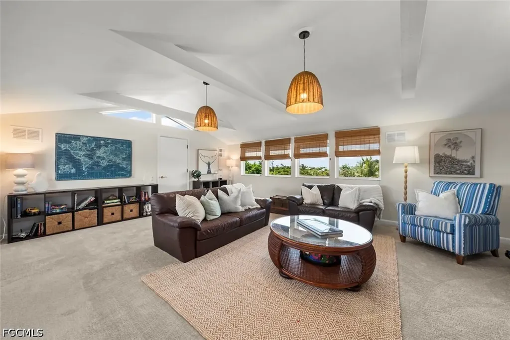 1048 Kings Crown Drive Sanibel FL 33957