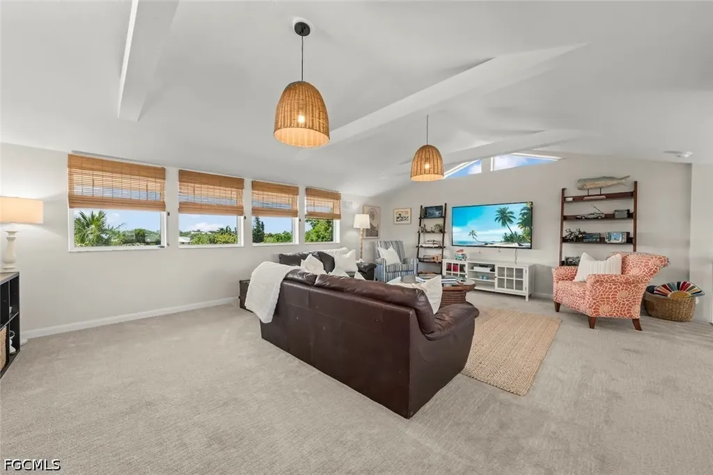 1048 Kings Crown Drive Sanibel FL 33957