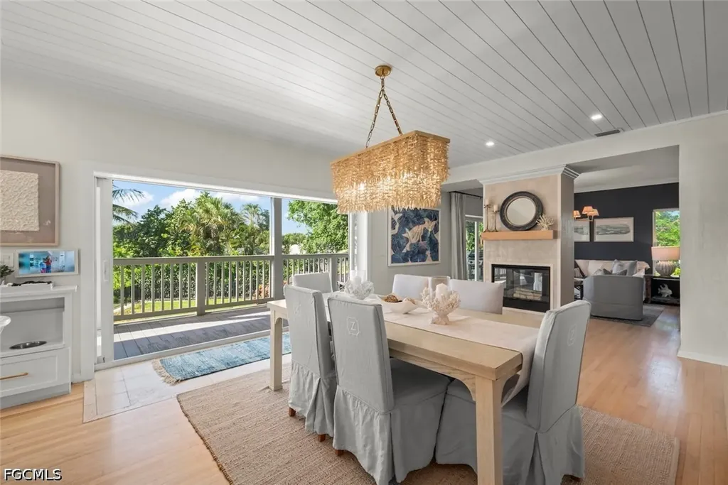 1048 Kings Crown Drive Sanibel FL 33957