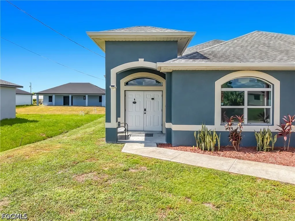 3907 11th Street SW Lehigh Acres FL 33976