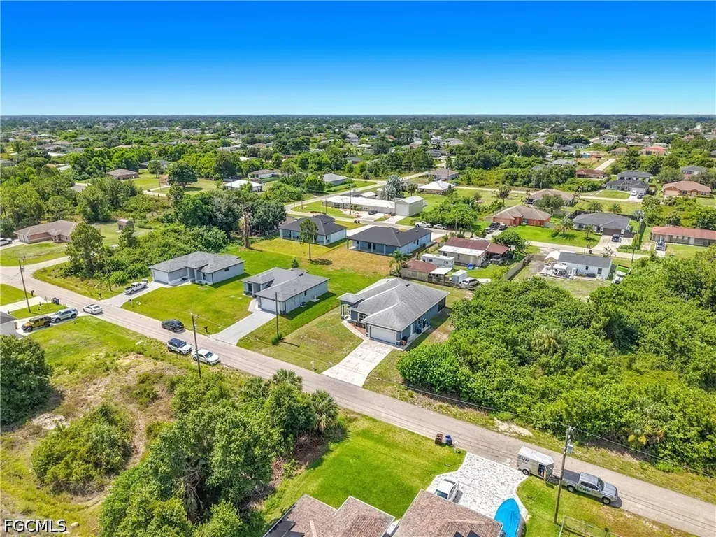 3907 11th Street SW Lehigh Acres FL 33976