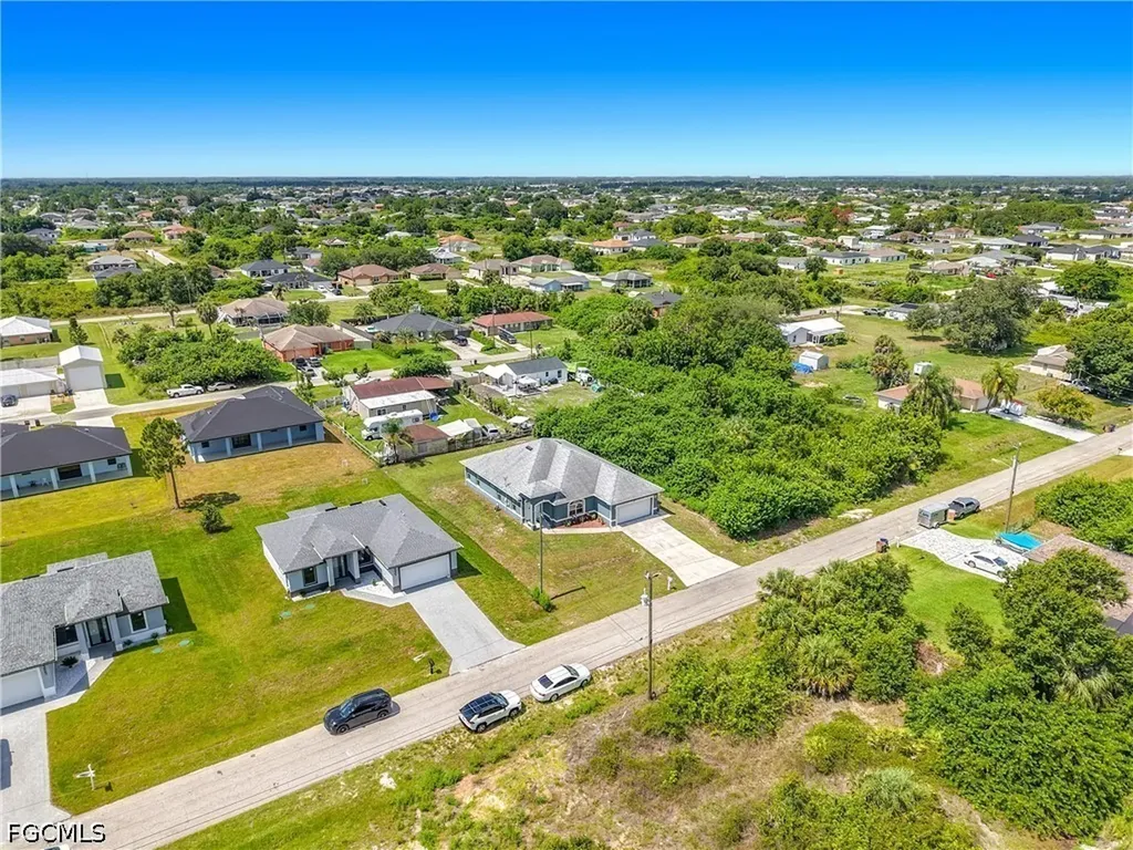 3907 11th Street SW Lehigh Acres FL 33976