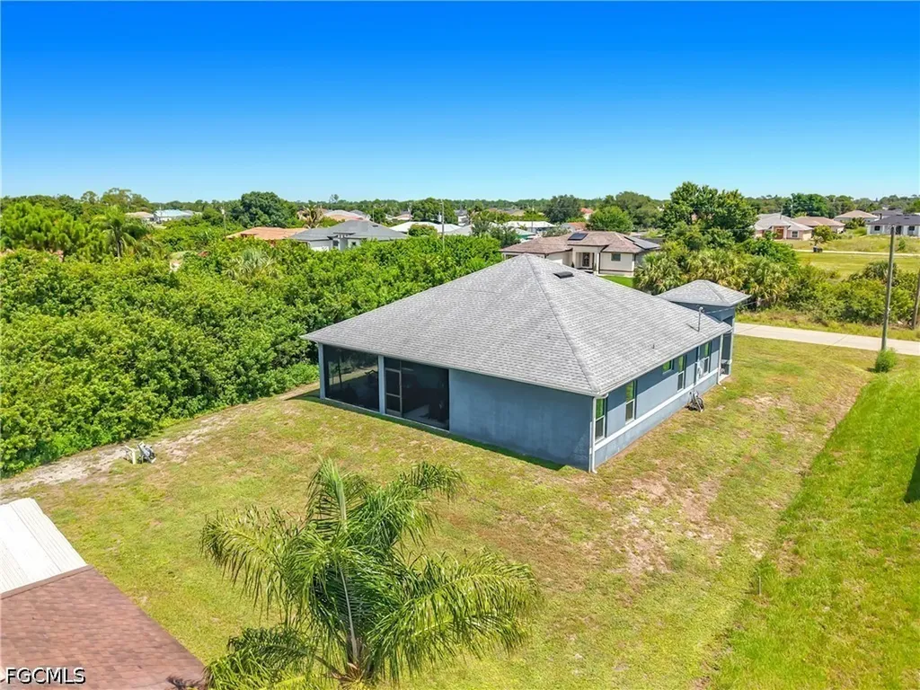 3907 11th Street SW Lehigh Acres FL 33976